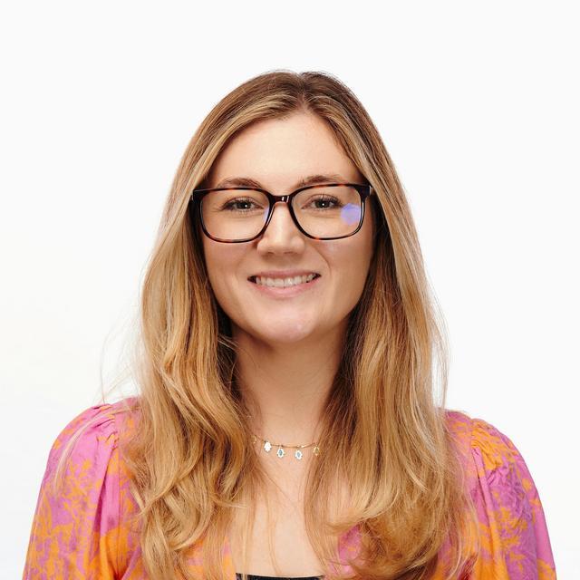 Katy 様 Katy Clayton | HeadStart International School
