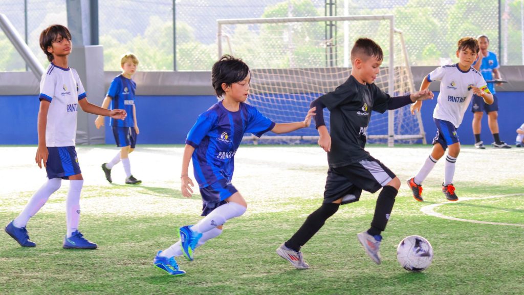 U9 Panthers Warm Up for 24 Hours Charity Event