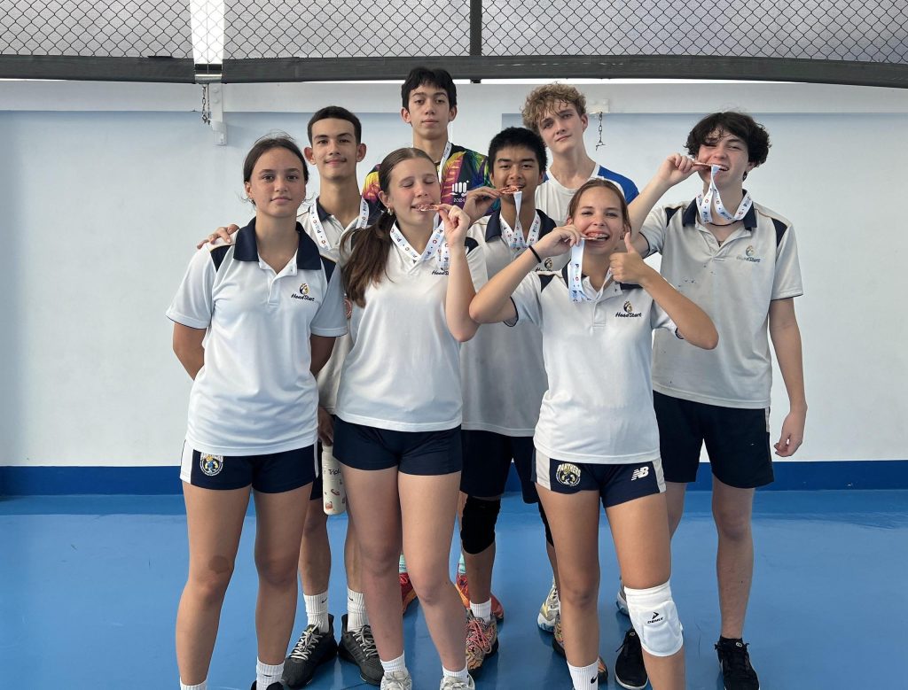 O15 Volleyballers Place Third!