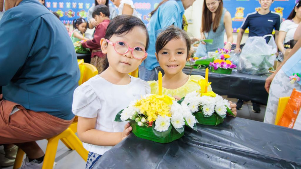 Crafting Krathongs in Primary