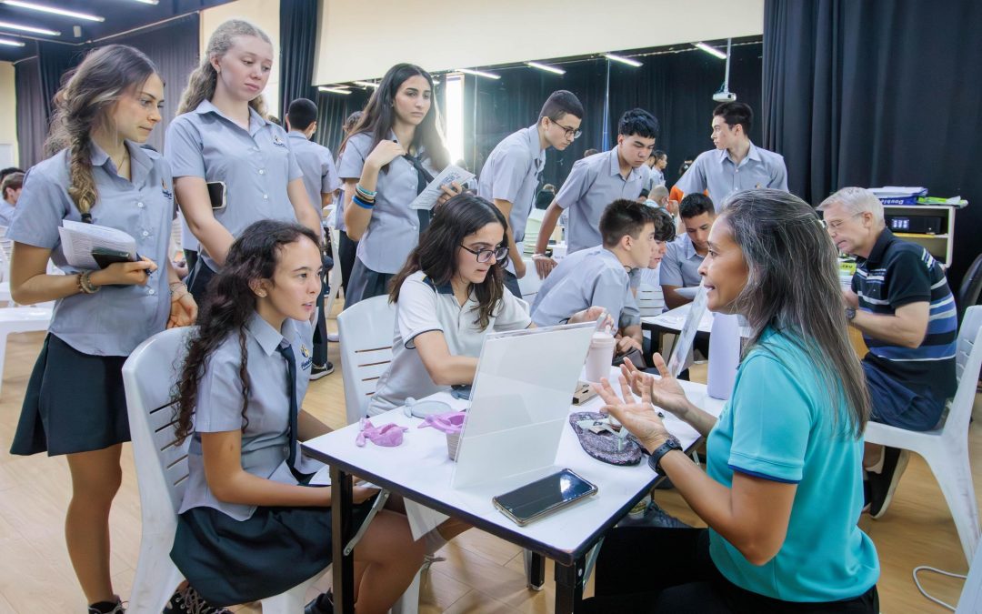 A Chance to Meet Professionals at the Careers Fair