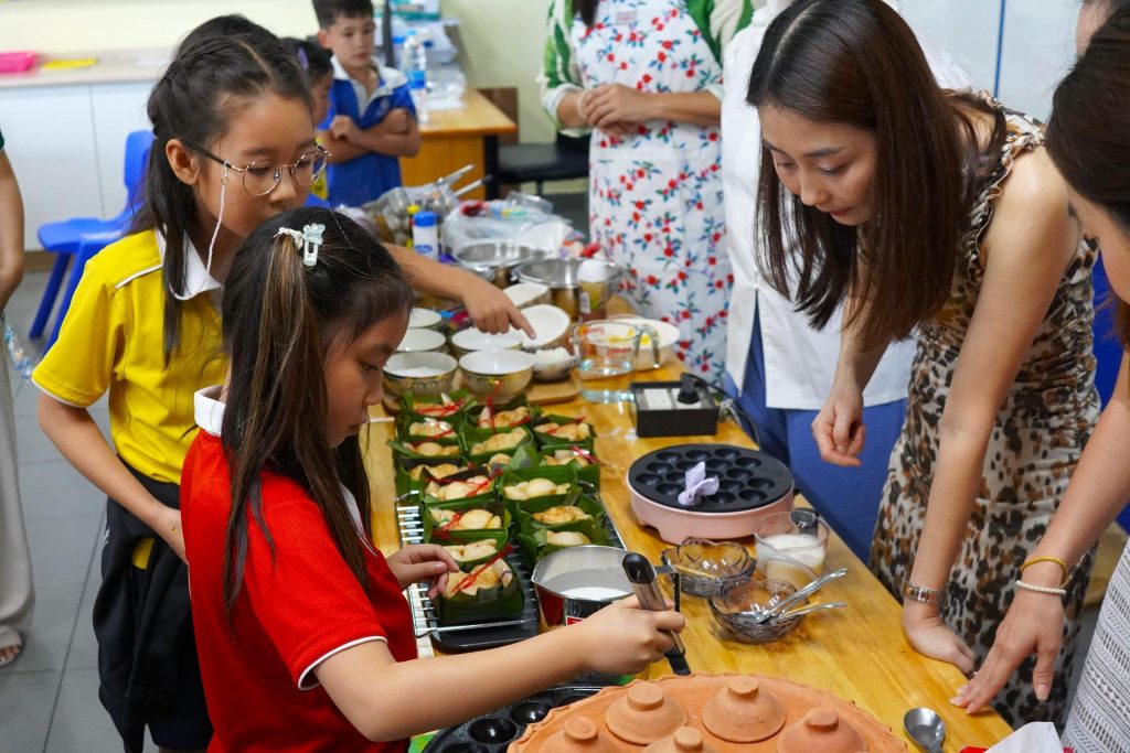 Thai Guest Speaker – Year 3 Sample Traditional ‘Kanom Krok’
