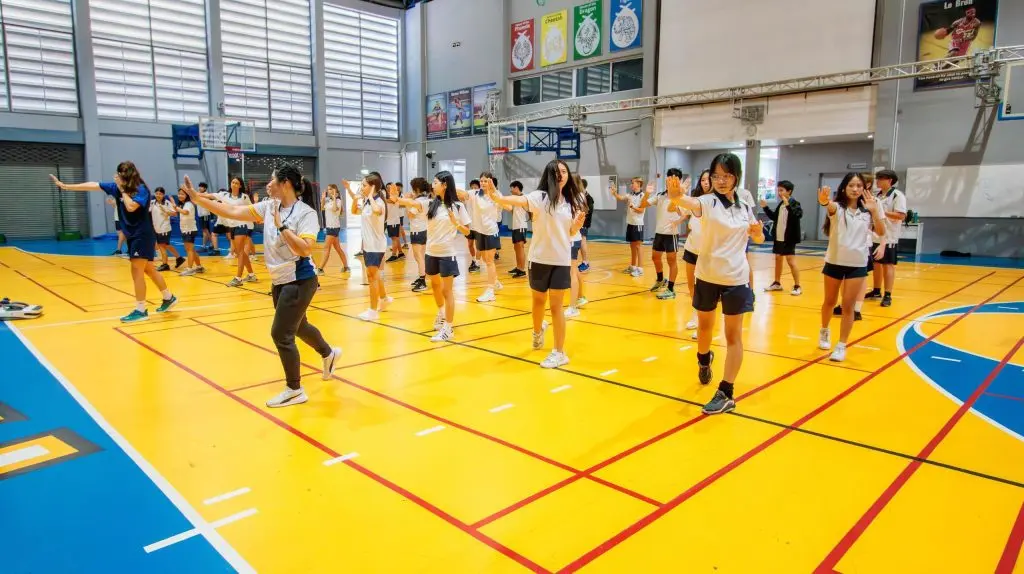 An Introduction to Muay Thai (traditional Thai Boxing) in Year 9 Thai Classes