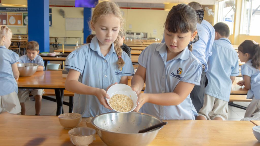 Year 3 Make Snacks – The Prehistoric Way!
