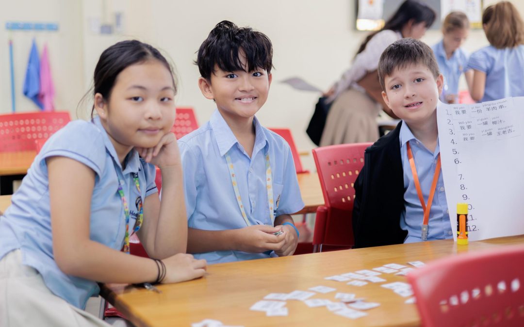 Sentence-Building Word Card Challenge in Year 5 Mandarin Foreign Language Class