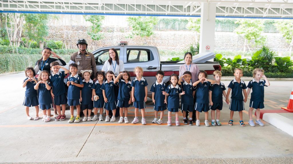 Foundation Students Meet the Local Police
